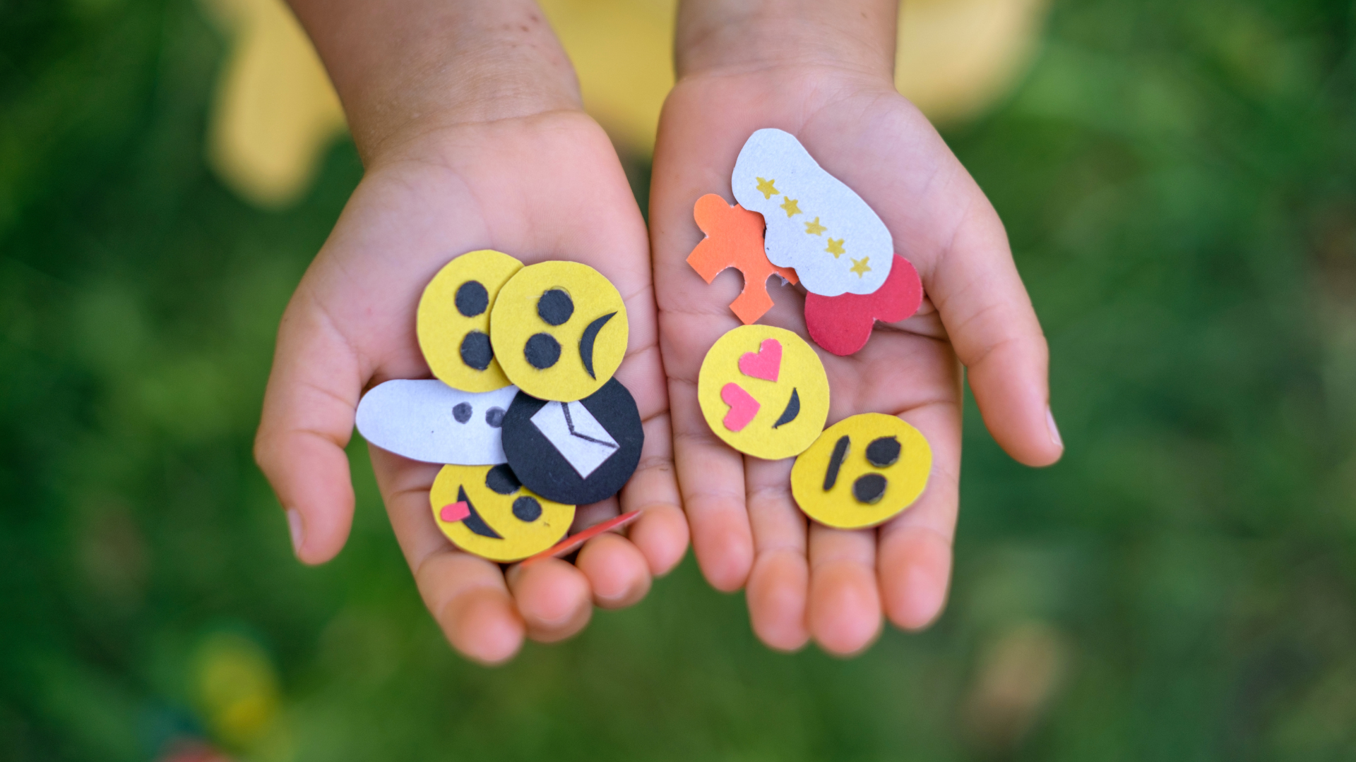 Emoji unlocked - A parent's guide to decoding teen digital language